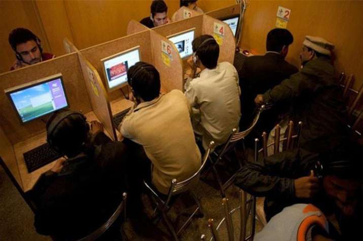 ज्यादातर पाकिस्तानी नहीं जानते इंटरनेट क्या है: सर्वेक्षण ज्यादातर पाकिस्तानी नहीं जानते इंटरनेट क्या है: सर्वेक्षण- India TV