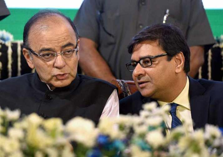 rbi and gov rbi and gov- India TV Paisa