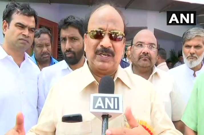 Congress MLA Roshan Baig Congress MLA Roshan Baig- India TV