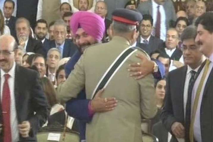 Sidhu says that his hug wit pak army chief was not a Rafale Deal Sidhu says that his hug wit pak army chief was not a Rafale Deal- India TV