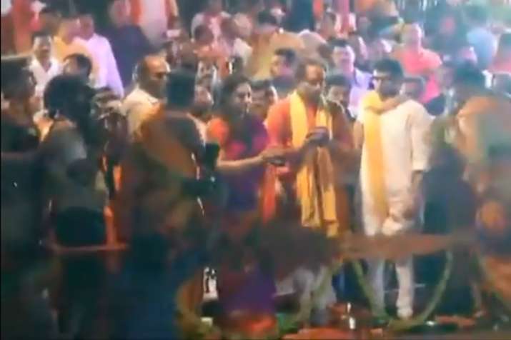 Shiv Sena chief, Uddhav Thackeray, perform, Saryu Aarti Shiv Sena chief, Uddhav Thackeray, perform, Saryu Aarti- India TV