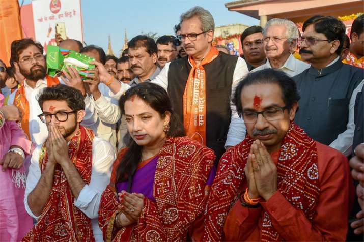 राजनीति करने नहीं, सोये कुंभकर्ण को जगाने आया हूं : उद्धव ठाकरे राजनीति करने नहीं, सोये कुंभकर्ण को जगाने आया हूं : उद्धव ठाकरे - India TV