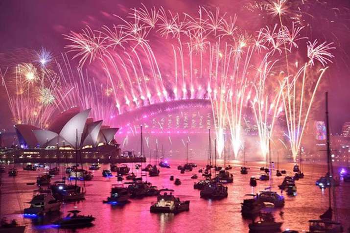 New Year's Eve celebrations: Happy New Year 2019 Live Updates Watch the fireworks as the world welco New Year's Eve celebrations: Happy New Year 2019 Live Updates Watch the fireworks as the world welco- India TV