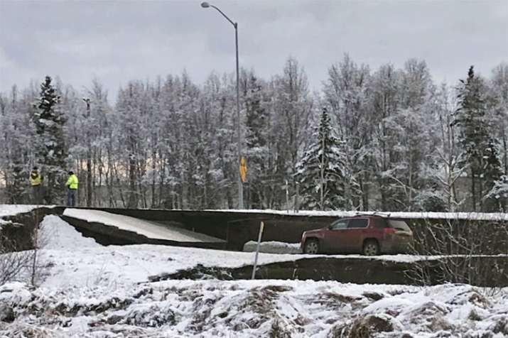 Powerful earthquakes shatter roads and windows in Alaska | AP Powerful earthquakes shatter roads and windows in Alaska | AP- India TV