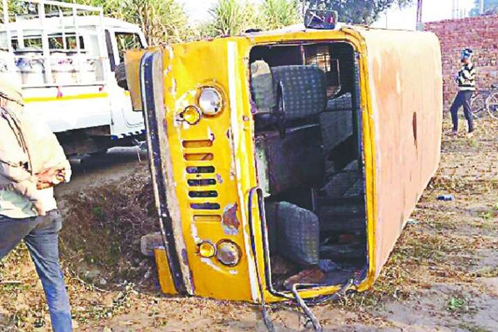 बिहार में स्कूली बस दुर्घटनाग्रस्त, 20 घायल; सभी बच्चे खतरे से बाहर बिहार में स्कूली बस दुर्घटनाग्रस्त, 20 घायल; सभी बच्चे खतरे से बाहर- India TV