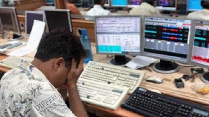 Sensex falls 572 points on Thursday as exit poll results to come out on Friday Sensex falls 572 points on Thursday as exit poll results to come out on Friday- India TV Paisa