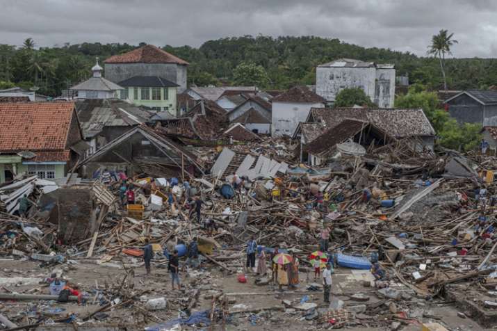 Indonesia tsunami: Death toll reaches 373, likely to go up as grieving nation searches its missing Indonesia tsunami: Death toll reaches 373, likely to go up as grieving nation searches its missing- India TV