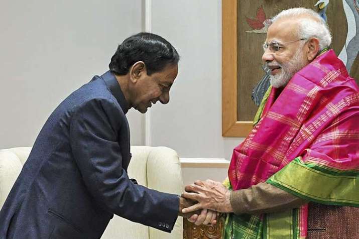 Prime Minister Narendra Modi being greeted by Telangana... Prime Minister Narendra Modi being greeted by Telangana...- India TV