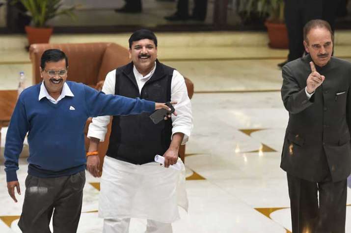 Arvind Kejriwal, Sanjay Singh and Congress leader Ghulam... Arvind Kejriwal, Sanjay Singh and Congress leader Ghulam...- India TV