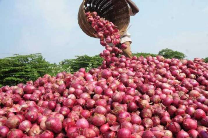 farmer gets 51 paise per kg for his onions, sends money... farmer gets 51 paise per kg for his onions, sends money...- India TV