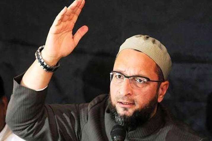Owaisi's reaction on namaz in open at Noida Owaisi's reaction on namaz in open at Noida- India TV