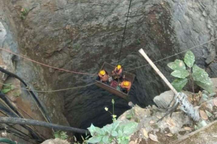 Meghalaya: Rescuers from private firm reach mine site; IAF, Coal India teams to reach today | PTI Meghalaya: Rescuers from private firm reach mine site; IAF, Coal India teams to reach today | PTI- India TV