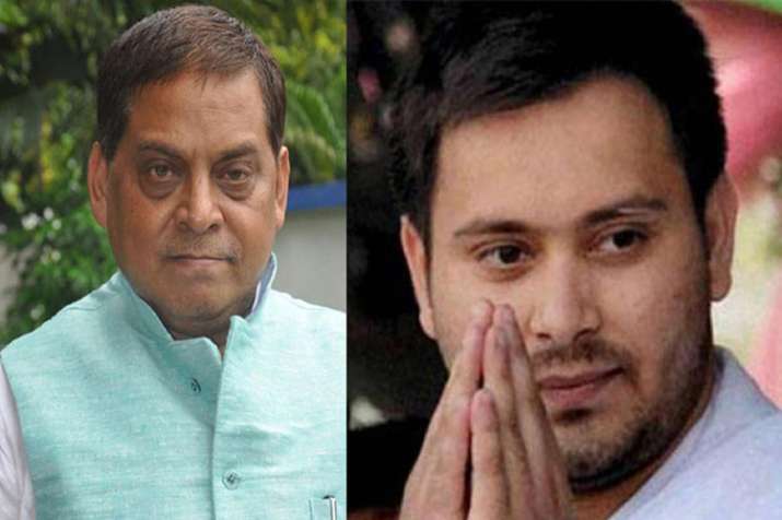 बिहार: तेजप्रताप के घर नहीं लौटने पर जद (यू) ने तेजस्वी को पढ़ाया नैतिकता का पाठ बिहार: तेजप्रताप के घर नहीं लौटने पर जद (यू) ने तेजस्वी को पढ़ाया नैतिकता का पाठ- India TV