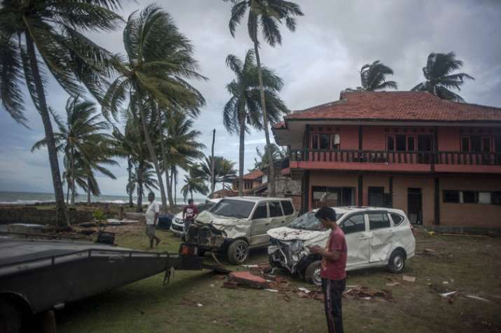 Indonesia tsunami death toll touches 429, over 1,400 injured; thousands homeless Indonesia tsunami death toll touches 429, over 1,400 injured; thousands homeless- India TV