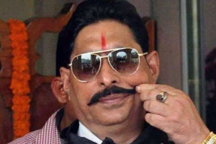 विधायक अनंत सिंह के करीबी लोगों के घर छापेमारी, हथियार व नकदी बरामद विधायक अनंत सिंह के करीबी लोगों के घर छापेमारी, हथियार व नकदी बरामद- India TV