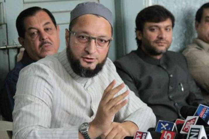 AIMIM leader Asaduddin Owaisi takes dig at PM Modi after Nitin Gadkari’s ‘promises’ remark AIMIM leader Asaduddin Owaisi takes dig at PM Modi after Nitin Gadkari’s ‘promises’ remark- India TV