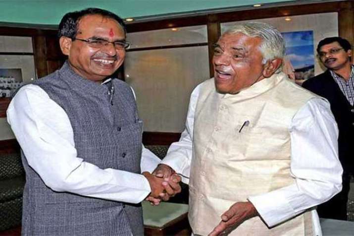 Congress offers Lok Sabha ticket to former CM and senior BJP leader Babulal Gaur from Bhopal Congress offers Lok Sabha ticket to former CM and senior BJP leader Babulal Gaur from Bhopal- India TV