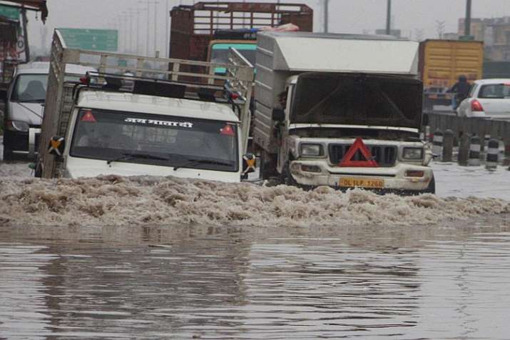 Delhi receives 10000 percent higher rainfall on January 22nd Delhi receives 10000 percent higher rainfall on January 22nd- India TV