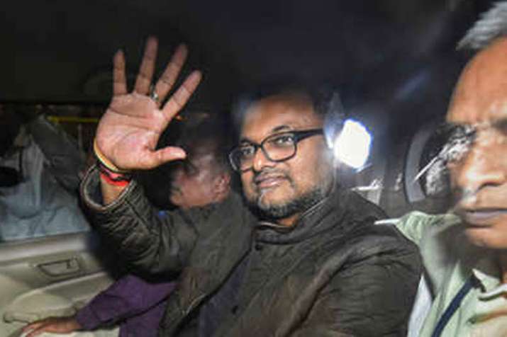 Supreme Court allows Karti Chidambaram to travel abroad, asks him to deposit Rs 10 crore first Supreme Court allows Karti Chidambaram to travel abroad, asks him to deposit Rs 10 crore first- India TV