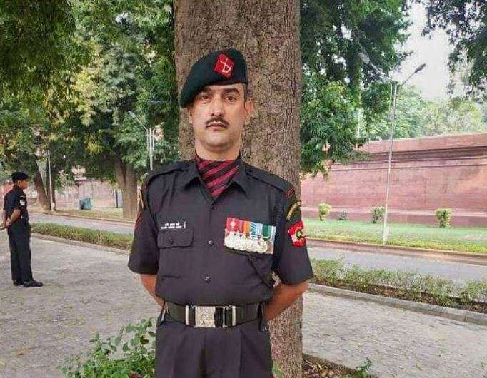 Lance Naik Nazir Wani to get Ashok Chakra posthumously for Kashmir operations Lance Naik Nazir Wani to get Ashok Chakra posthumously for Kashmir operations- India TV