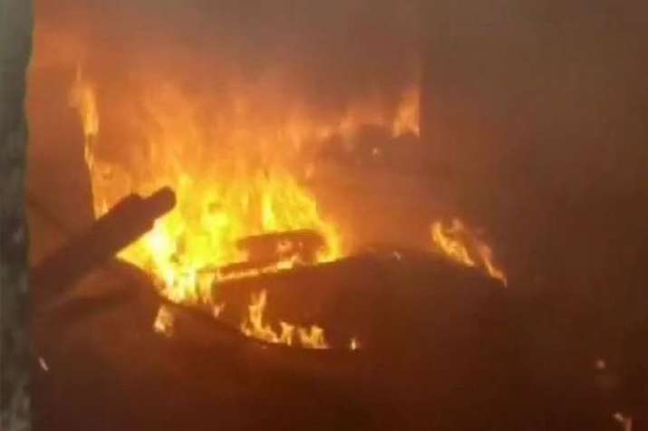 बिहार में राजद नेता इंदल पासवान की गोली मारकर हत्या बिहार में राजद नेता इंदल पासवान की गोली मारकर हत्या- India TV