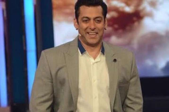 Salman Khan lookalike spotted in Pakistan's Karachi market, watch viral video Salman Khan lookalike spotted in Pakistan's Karachi market, watch viral video - India TV
