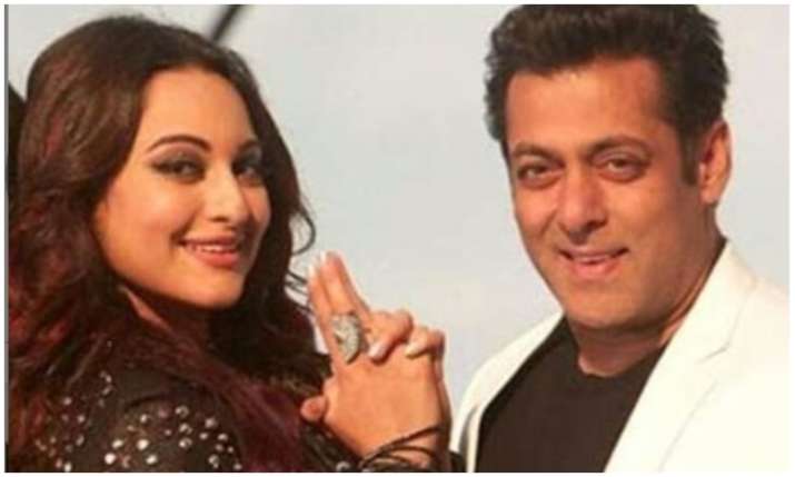 Salman khan and Sonakshi sinha Salman khan and Sonakshi sinha- India TV