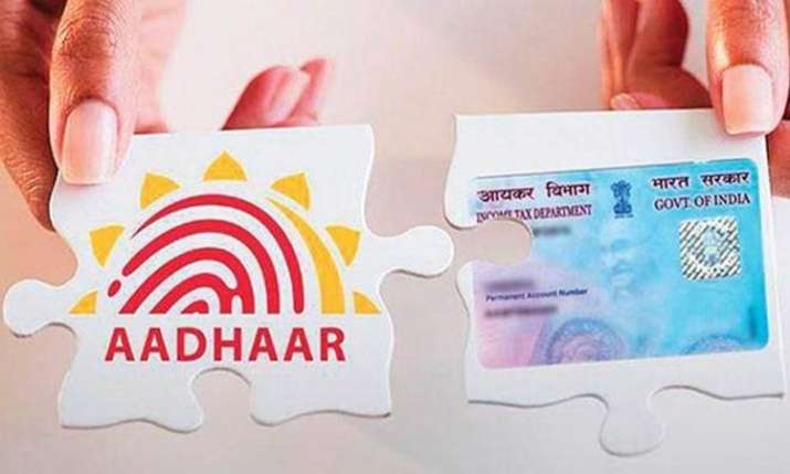 Aadhaar pan link Aadhaar pan link- India TV Paisa