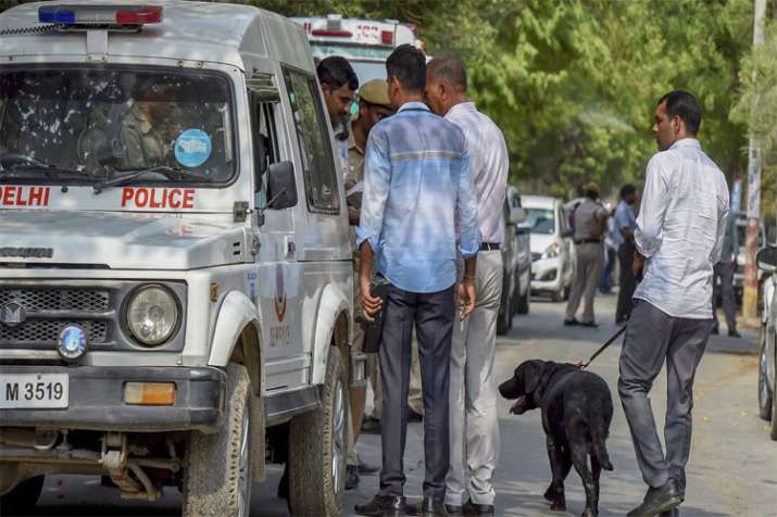 Election Commission asks Delhi Police to investigate 'misleading' calls over electoral rolls Election Commission asks Delhi Police to investigate 'misleading' calls over electoral rolls- India TV