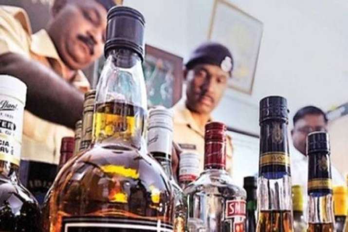 several die in UP and Uttarakhand after consuming spurious liquor several die in UP and Uttarakhand after consuming spurious liquor- India TV