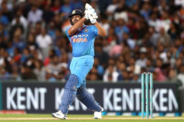 5th ODI: वनडे में 8000 रन पूरे करने वाले नौवें भारतीय बने रोहित शर्मा 5th ODI: वनडे में 8000 रन पूरे करने वाले नौवें भारतीय बने रोहित शर्मा- India TV