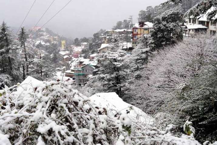 कल्पा, मनाली के पास की पहाड़ियां सफेद चादर से ढकीं कल्पा, मनाली के पास की पहाड़ियां सफेद चादर से ढकीं- India TV