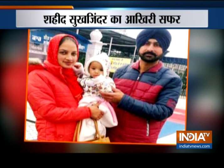 पुलवामा हमले से ठीक पहले का वीडियो जो देशवासियों को झकझोर देगा पुलवामा हमले से ठीक पहले का वीडियो जो देशवासियों को झकझोर देगा- India TV
