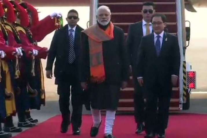 दक्षिण कोरिया पहुंचे PM मोदी, पुलवामा हमले पर चर्चा संभव; नवाजा जाएगा सियोल शांति पुरस्कार दक्षिण कोरिया पहुंचे PM मोदी, पुलवामा हमले पर चर्चा संभव; नवाजा जाएगा सियोल शांति पुरस्कार- India TV