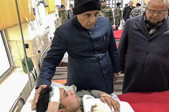 Union Home Minister Rajnath Singh along with J&K... Union Home Minister Rajnath Singh along with J&K...- India TV