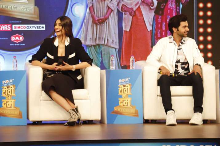 Sonam Kapoor says many film actors are better than her Sonam Kapoor says many film actors are better than her- India TV