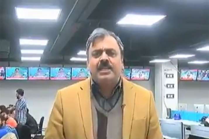 Pakistani journalist threatens India: Tamatar ka jawab atom bomb se denge. Breaks the Internet Pakistani journalist threatens India: Tamatar ka jawab atom bomb se denge. Breaks the Internet- India TV