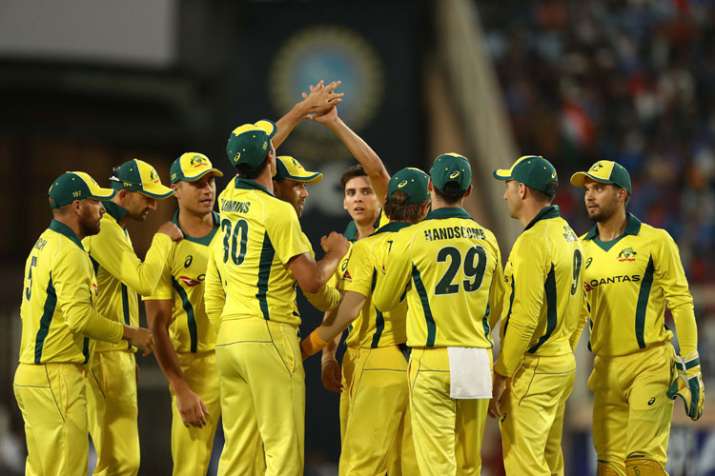 भारत बनाम ऑस्ट्रेलिया 3rd ODI: विराट कोहली का 41वां शतक बेकार, ऑस्ट्रेलिया ने भारत को 32 रनों से हरा भारत बनाम ऑस्ट्रेलिया 3rd ODI: विराट कोहली का 41वां शतक बेकार, ऑस्ट्रेलिया ने भारत को 32 रनों से हरा- India TV
