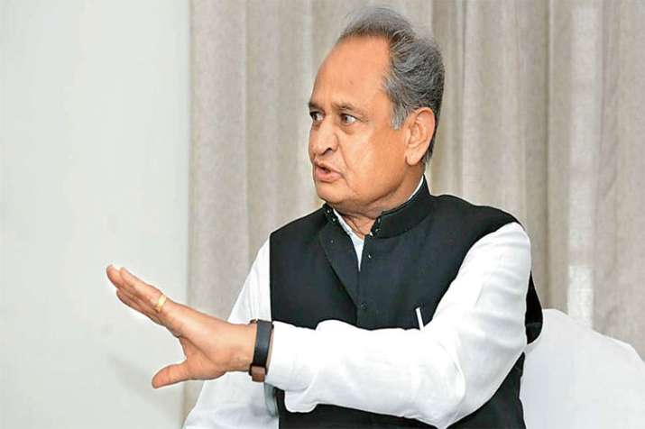 6 not 80 farmers commits suicide in Rajasthan says Ashok Gehlot Government 6 not 80 farmers commits suicide in Rajasthan says Ashok Gehlot Government - India TV