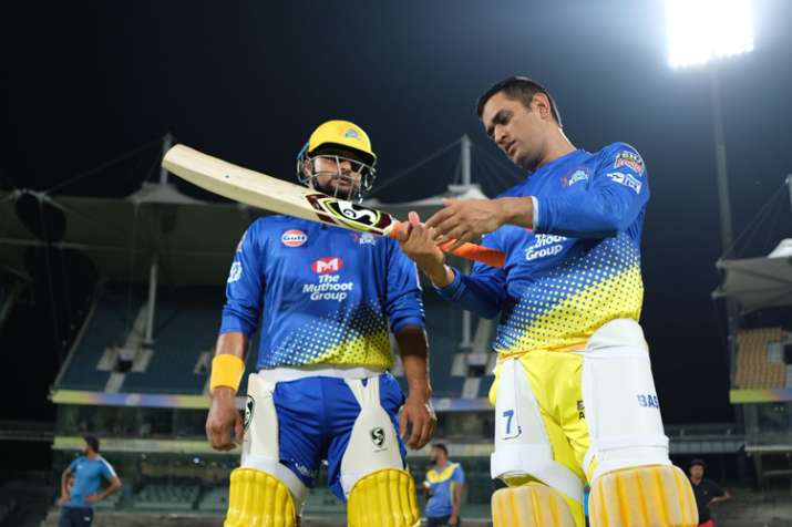 IPL 2019: चेन्नई सुपरकिंग्स ने शुरू की तैयारी, 140 सेकेंड में देखिए धोनी की दमदार प्रैक्टिस IPL 2019: चेन्नई सुपरकिंग्स ने शुरू की तैयारी, 140 सेकेंड में देखिए धोनी की दमदार प्रैक्टिस- India TV