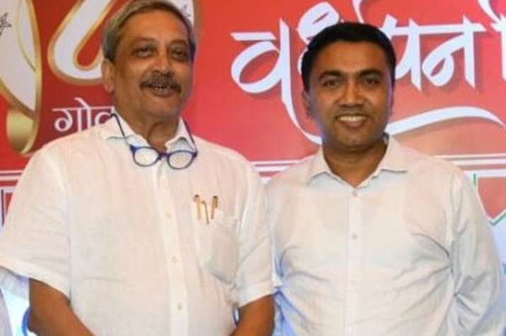 Manohar Parrikar and Pramod Sawant | Twitter Manohar Parrikar and Pramod Sawant | Twitter- India TV