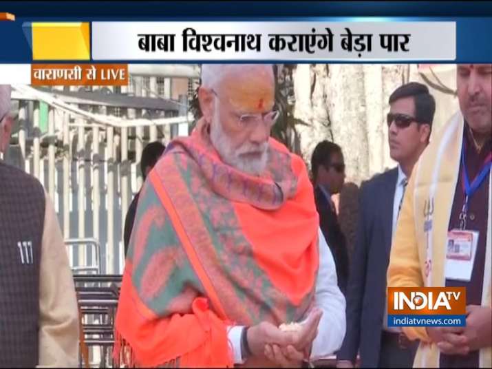 प्रधानमंत्री नरेंद्र मोदी ने विश्वनाथ कॉरिडोर की रखी आधारशिला, मंदिर में की पूजा-अर्चना प्रधानमंत्री नरेंद्र मोदी ने विश्वनाथ कॉरिडोर की रखी आधारशिला, मंदिर में की पूजा-अर्चना- India TV