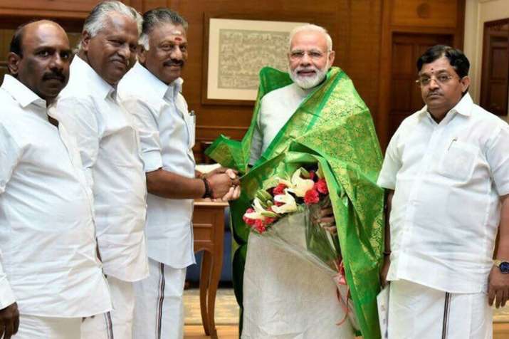 AIADMK ने पाकिस्तान पर हवाई हमलों को लेकर PM मोदी को बताया नरसिंह अवतार AIADMK ने पाकिस्तान पर हवाई हमलों को लेकर PM मोदी को बताया नरसिंह अवतार- India TV