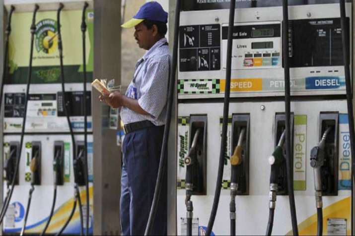 Demonetisation: RBI says no data on 500- and 1,000-notes used at fuel pumps Demonetisation: RBI says no data on 500- and 1,000-notes used at fuel pumps- India TV Paisa