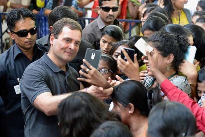 ‘कांग्रेस की सरकार बनी तो सरकारी नौकरियों में महिलाओं को मिलेगा 33 फीसदी आरक्षण’ ‘कांग्रेस की सरकार बनी तो सरकारी नौकरियों में महिलाओं को मिलेगा 33 फीसदी आरक्षण’- India TV