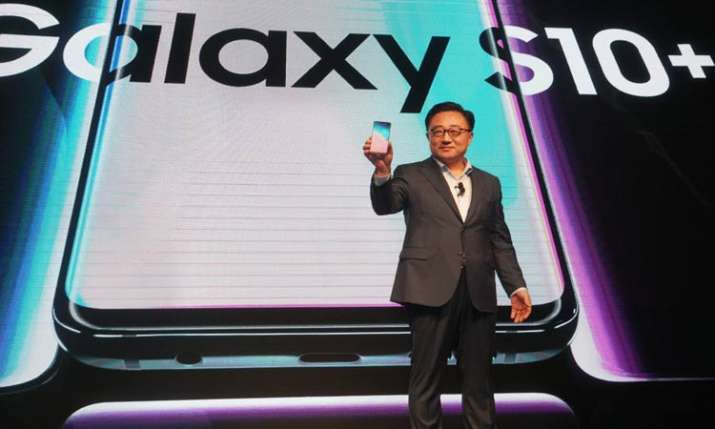 samsung galaxy s10 samsung galaxy s10 - India TV Paisa