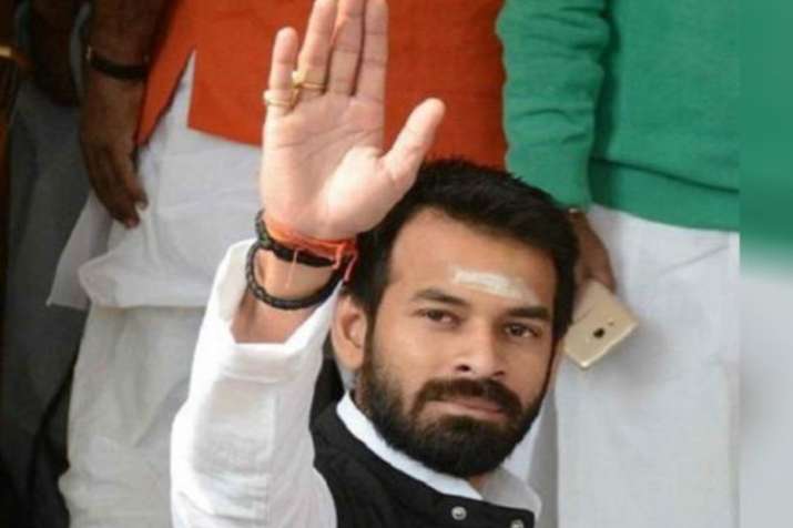 ऐश्वर्या के पिता को टिकट मिलने से नाराज हुए तेजप्रताप, ससुर के खिलाफ लड़ सकते हैं चुनाव ऐश्वर्या के पिता को टिकट मिलने से नाराज हुए तेजप्रताप, ससुर के खिलाफ लड़ सकते हैं चुनाव- India TV