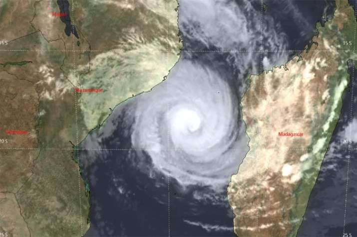 cyclone cyclone- India TV