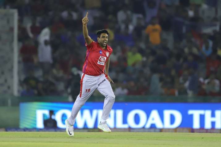 IPL 2019, पंजाब बनाम दिल्ली: सैम करन की हैट्रिक, पंजाब ने दिल्ली के मुंह से छीनी रोमांचक जीत IPL 2019, पंजाब बनाम दिल्ली: सैम करन की हैट्रिक, पंजाब ने दिल्ली के मुंह से छीनी रोमांचक जीत- India TV