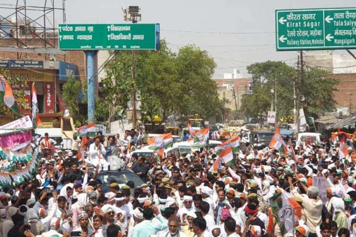 priyanka gandhi convoy priyanka gandhi convoy- India TV